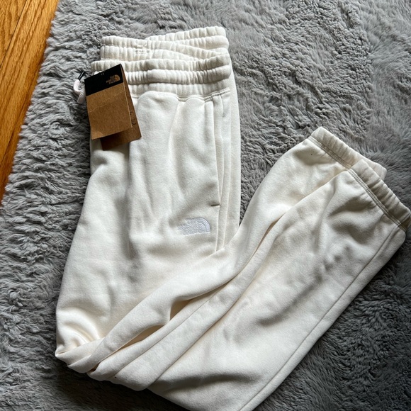 NEW The North Face Half Dome Fleece Womens Sweatpants White Medium - Picture 4 of 6